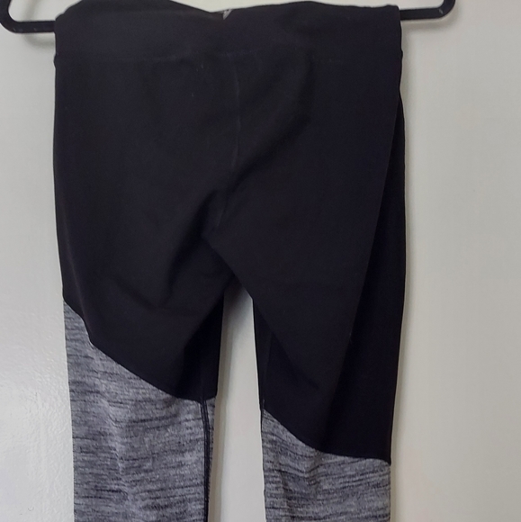 Medium Color Block Leggings - Picture 1 of 2